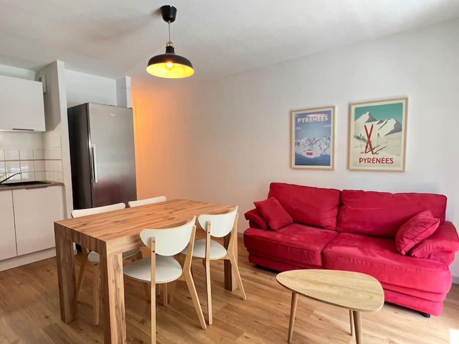 T3 Centre Ville Avec Parking, Balcon Et Wifi. 5P. Cauterets Exterior photo